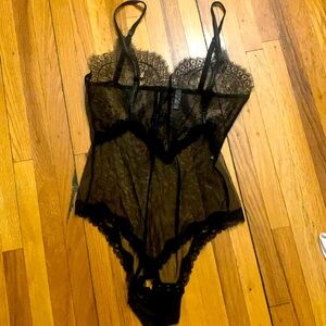 Intimissimi bodysuit lace black never worn